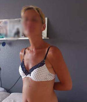 Femme poste une annonce sexe pour un rdv d'une nuit à Bordeaux (33)